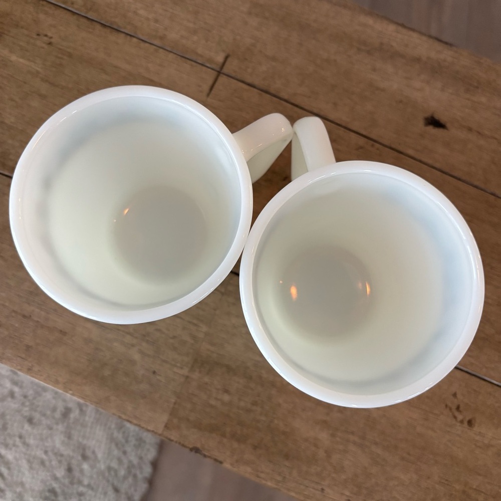 Vintage Pyrex Old Town Blue Onion White Milk Glass Mugs Set of 2 - Picture 7 of 14